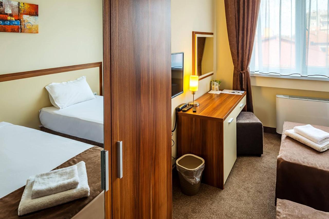 Family Hotel Bulgaria Kharmanli Buitenkant foto